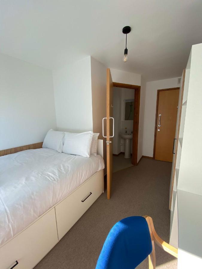Regency Hall Smart Cheltenham Ensuite Rooms C المظهر الخارجي الصورة