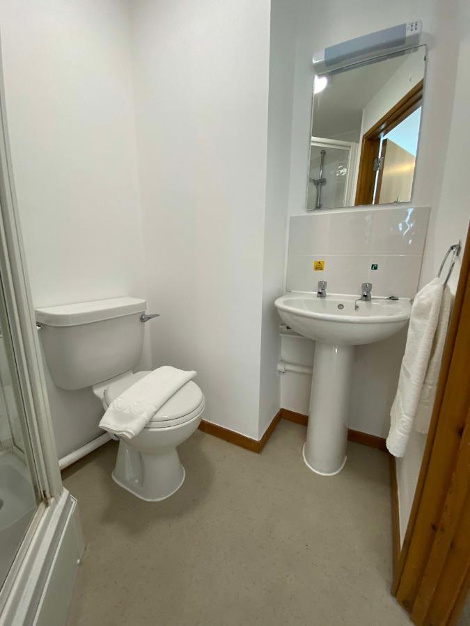 Regency Hall Smart Cheltenham Ensuite Rooms C المظهر الخارجي الصورة